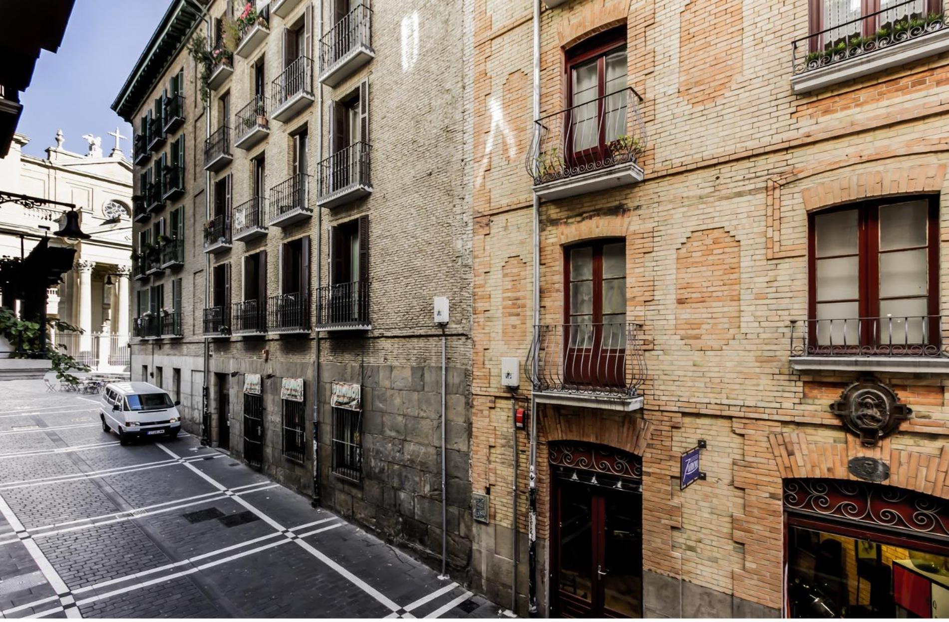 Soul Apartmet Pamplona Bagian luar foto
