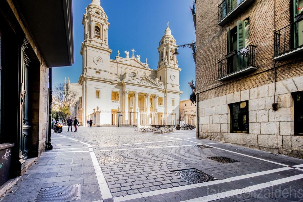Soul Apartmet Pamplona Bagian luar foto
